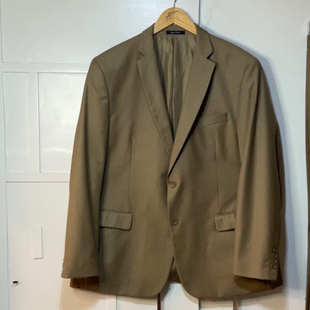 Giorgio Fiorelli Men's Tan Suit (42/46)